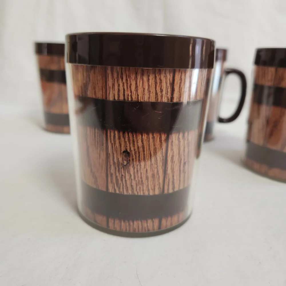 Dart Industries Thermo Serv Old Oaken Bucket Coffee Mugs